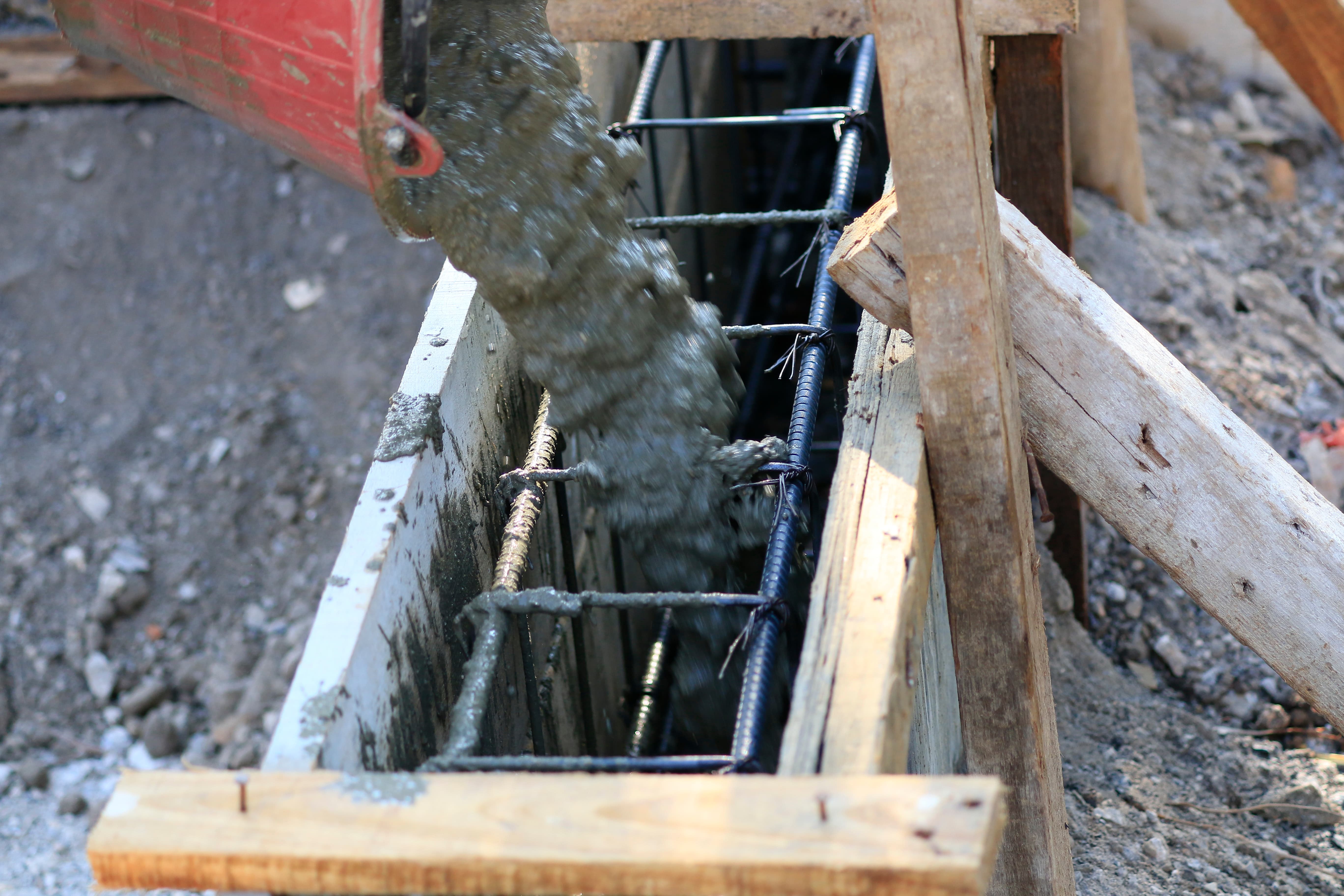 Когда снимать опалубку после заливки бетона